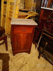 Comodino primi del 900