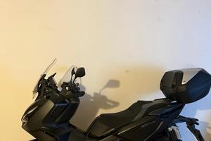 Honda adv350