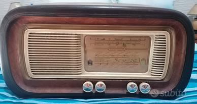 Radio antica marca Phonola in legno anni 1940/70.