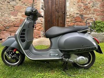 Piaggio Vespa GTS Super Sport - 2016