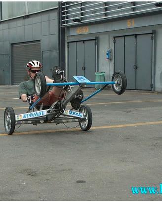 Karbyk, "bici" a 4 ruote, anche pedalata assistita