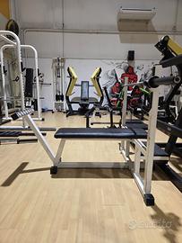 Macchinario palestra Technogym – Panca piana