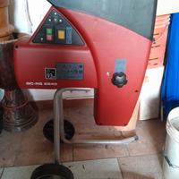 Biotrituratore trincia foglie e rami fino a 3 cm