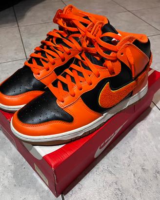 Nike Dunk Hi Retro University
