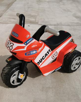 Peg Perego moto elettrica ducati Desmo sedici 