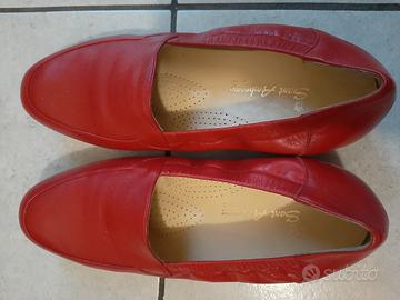 Mocassini rossi con predisposizione per plantari