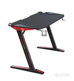 scrivania gamer con vari  accessori, non spedisco 