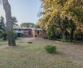 Stupenda casa singola con corte in zona esclusiva