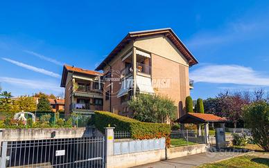 5 LOCALI con BOX AUTO DOPPIO