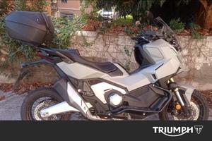 HONDA X-ADV 750 DCT Adventure Abs
