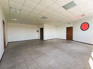 Immobile di 100 m² con 1 locale a Medolla