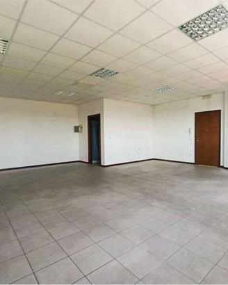 Immobile di 100 m² con 1 locale a Medolla