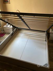 Letto matrimoniale contenitore