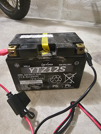 Batteria yamaha tmax 560 YUASA YTZ12S