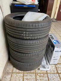Gomme auto Pneumati estivi usati 1.000km 215/55/18