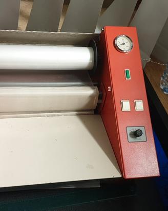 Plastificatrice a rullo continuo. Larg. 30cm