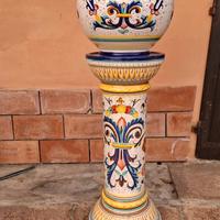 Colonna con cachepot in maiolica Deruta
