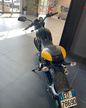 Ducati Scramble 800 Full Throttle