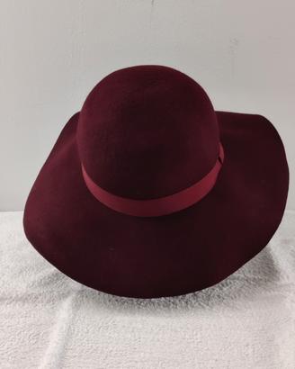 Cappello donna bordeaux in lana 100%. Taglia 57