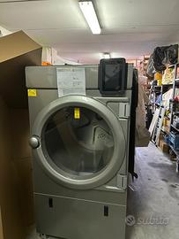 Lavanderia Self Service Completa GRANDE IMPIANTI