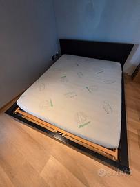 materasso usato 160x190 Con guscio argento