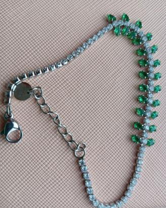 1 bracciale/ 3 anellini/ 1 earcuff