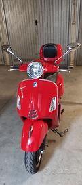 vespa GTS 300 hpe 9600 km 