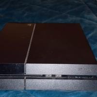 PlayStation 4 con videogiochi
