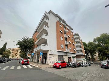 Jonio/citta' giardino - locale commerciale