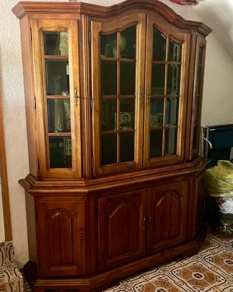 Vetrina e credenza