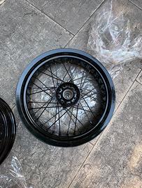 Cerchi motard da 17