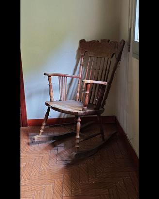Sedia a dondolo vintage