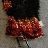 Collana nera lunga con bambolina 