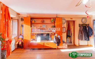 BILOCALE IN CORTE - TRANQUILLITÀ E COMODITÀ A DU