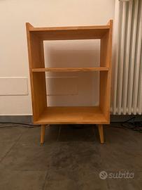 Mobiletto in legno