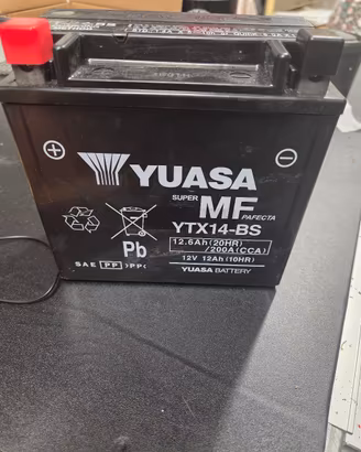 Batteria Moto Yuasa YTX14-BS 12V 12Ah 