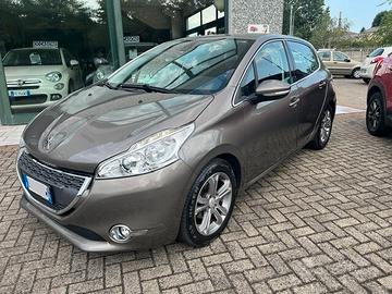 Peugeot 208 1.2 VTi 82 CV 5 porte Allure