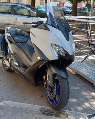 T MAX 560