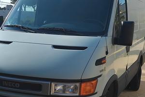 furgone iveco daily 