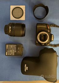 Reflex Digitale Nikon D3200 con accessori