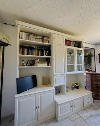 Libreria Vetrina –  Spazio e stile per il salotto