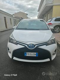 Toyota Yaris hybrid 