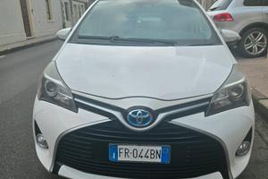 Toyota Yaris hybrid 