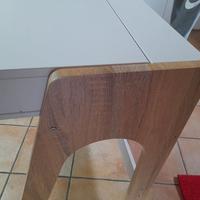 Scrivania in legno