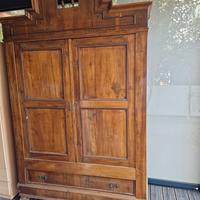 Armadio in legno massello