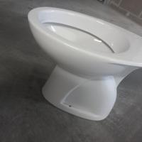 Vaso wc a terra Ideal Standard in ceramica bianca