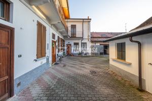 BILOCALE IN CONTESTO CORTE-CENTRO MELZO