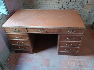 scrivania da centro vintage