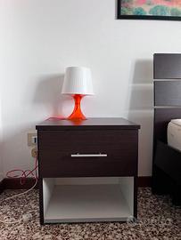 Set 2 comodini in legno con cassetto