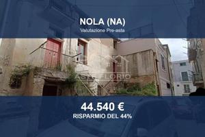 Immobile in asta di 132 m² con box auto a Nola